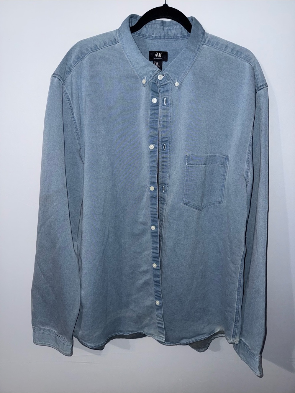 H&M Regular Fit Men’s XXL Light Wash Denim Chambray Button Up Shirt Blue Cotton